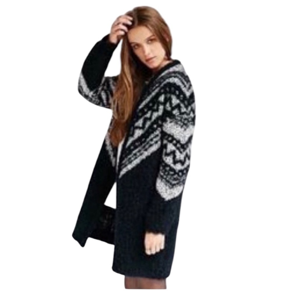ANTHROPOLOGIE ECOTE LONG OPEN BLACK WHITE CARDIGAN EYELASH SWEATER M